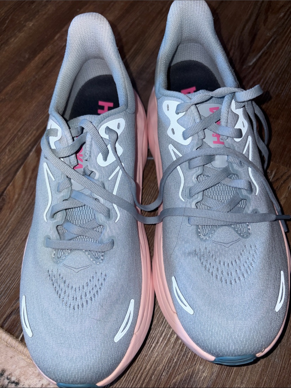 Women’s Hoka Arahi 8- size 8.5